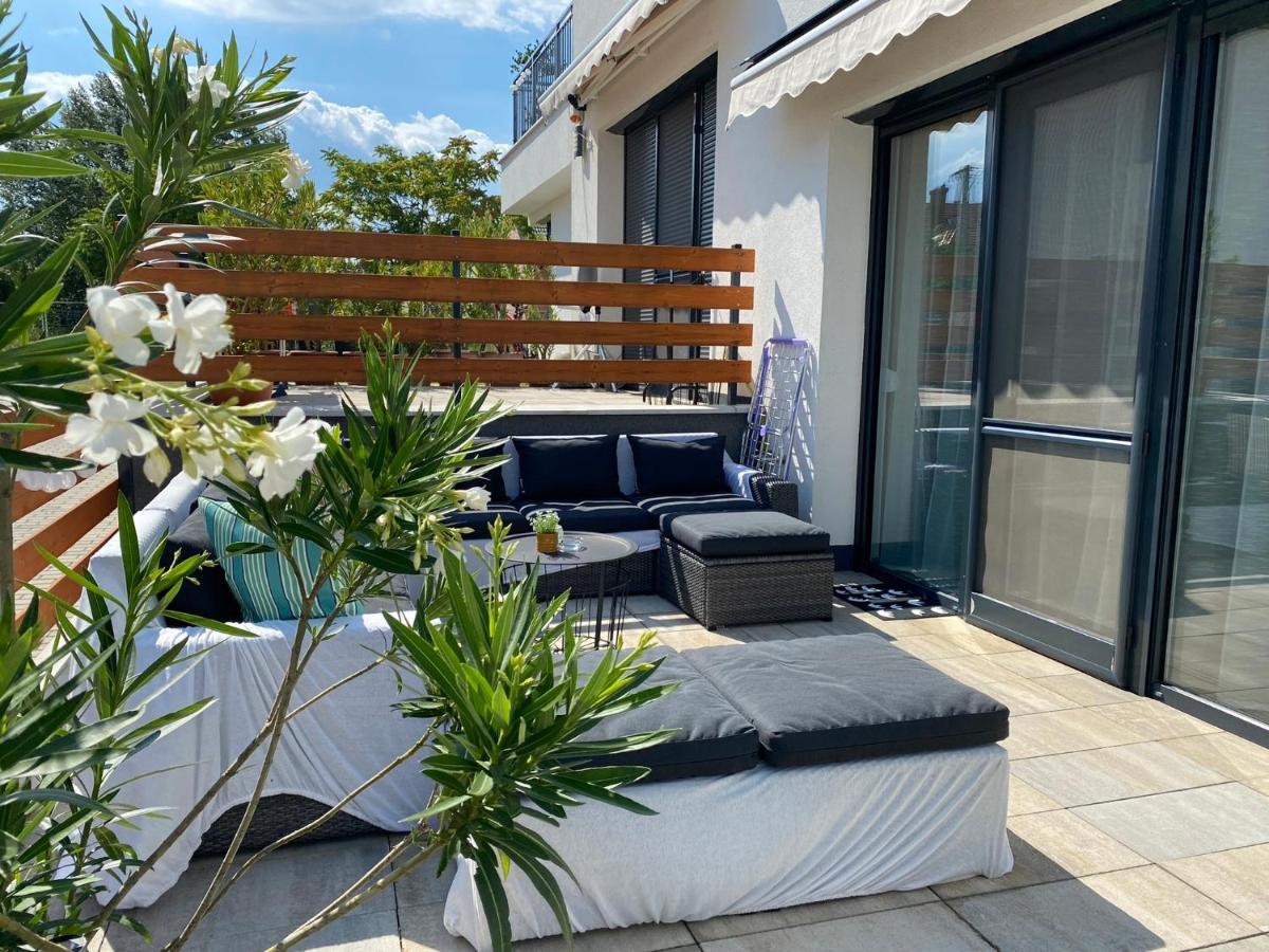 Nest2 Apartments Кестхей Экстерьер фото