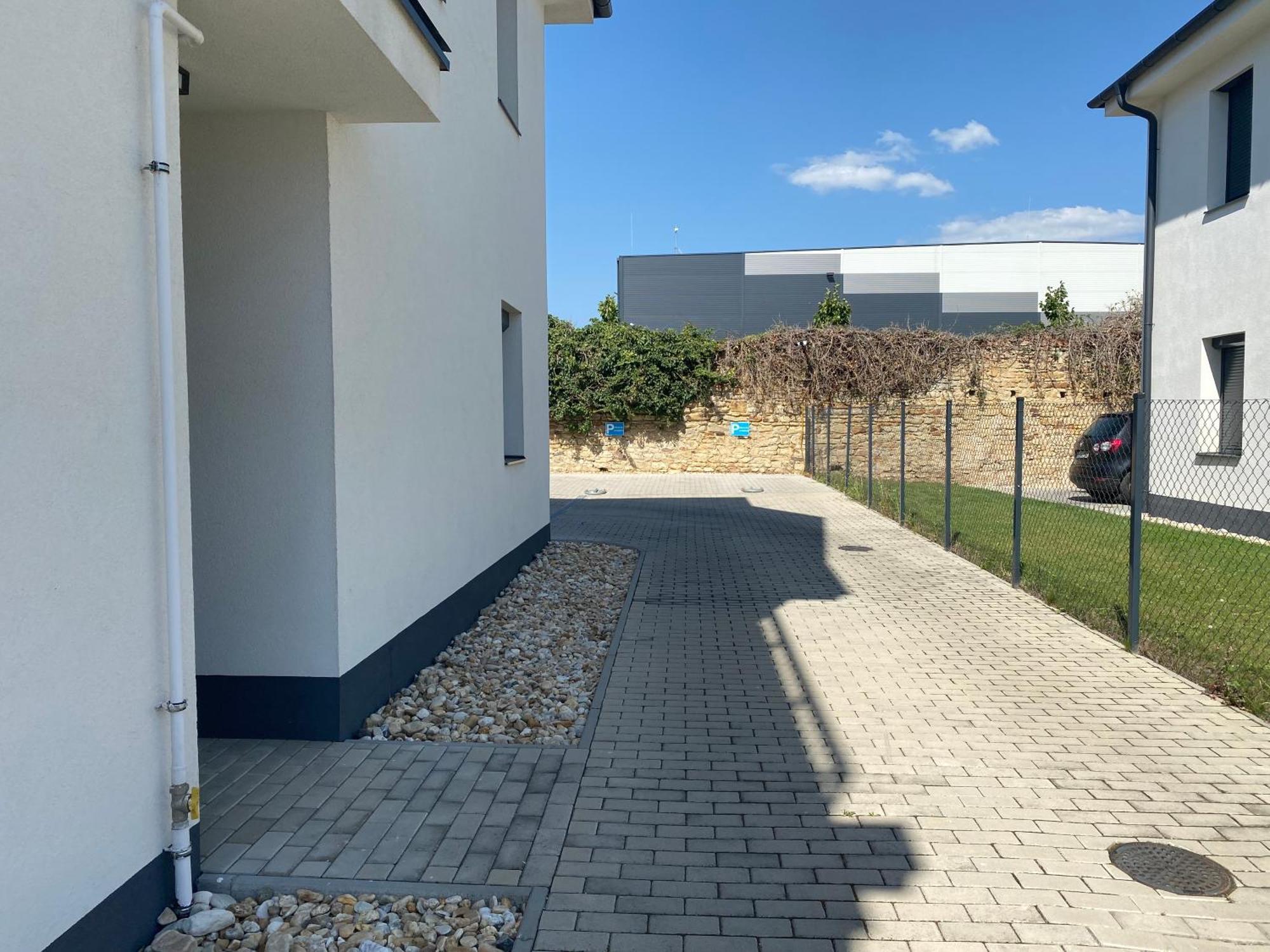 Nest2 Apartments Кестхей Экстерьер фото